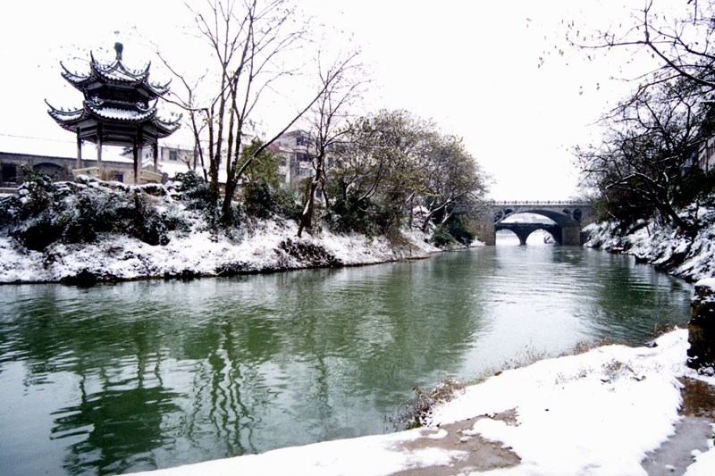 首页 市场监管 旅游市场 柳宗元文化旅游区位于永州市芝山区柳子街中