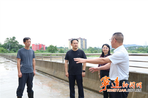 林亮亮调研防台风防汛工作 强调落实应转尽转 全力守护群众安全_副本500.jpg 林亮亮调研防台风防汛工作 强调落实应转尽转 全力守护群众安全_副本500.jpg