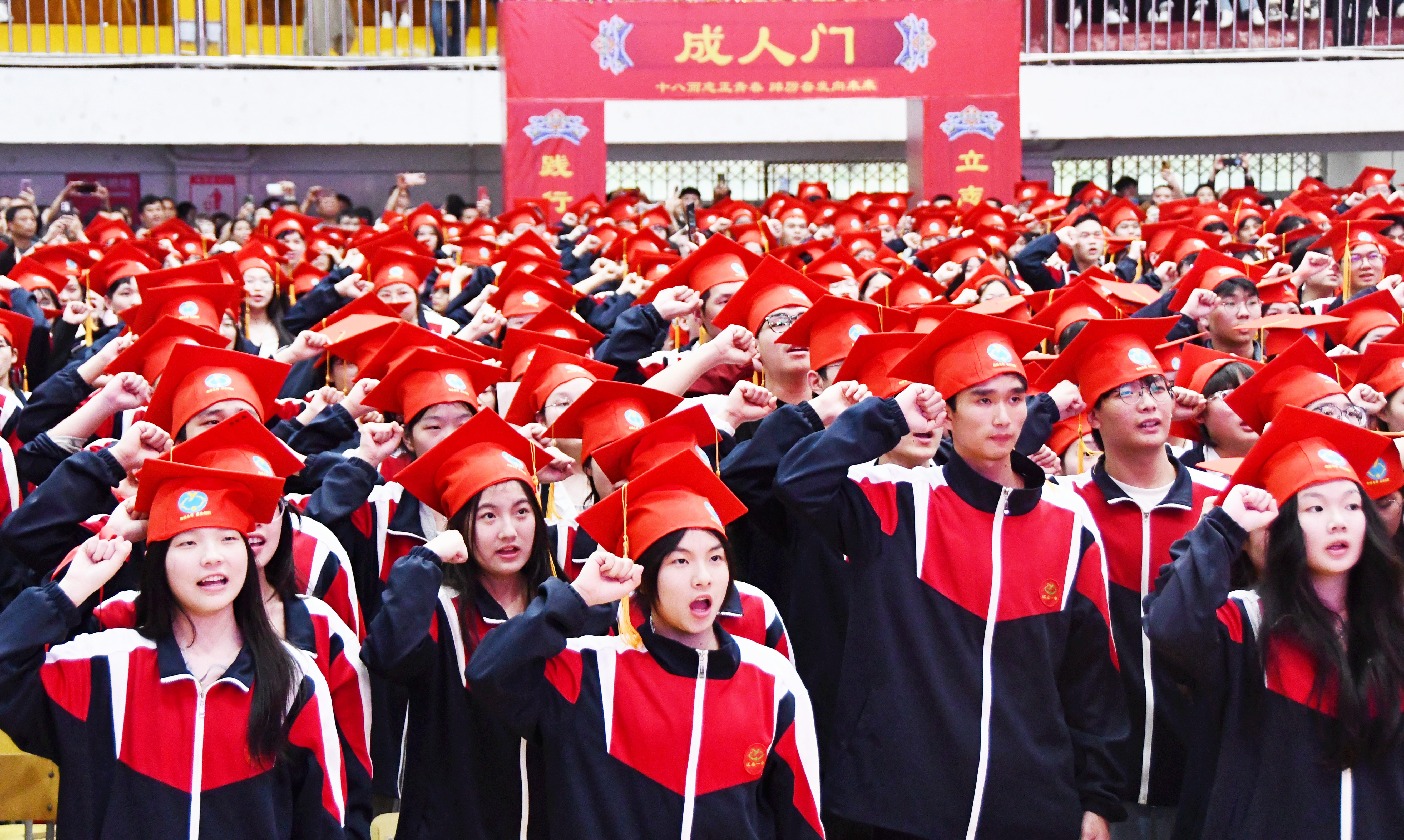 广州一中礼仪服图片